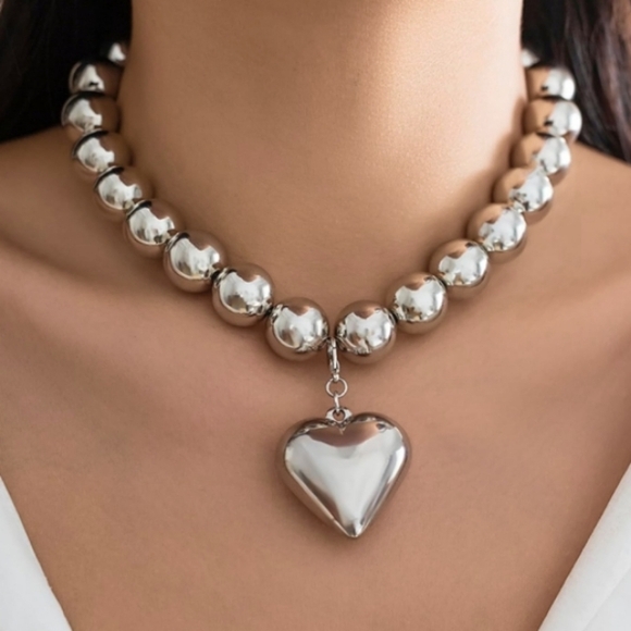 80s Retro Silver Bead Puff Heart Charm Choker Beaded Necklace Big Chunky Beads - Picture 4 of 8